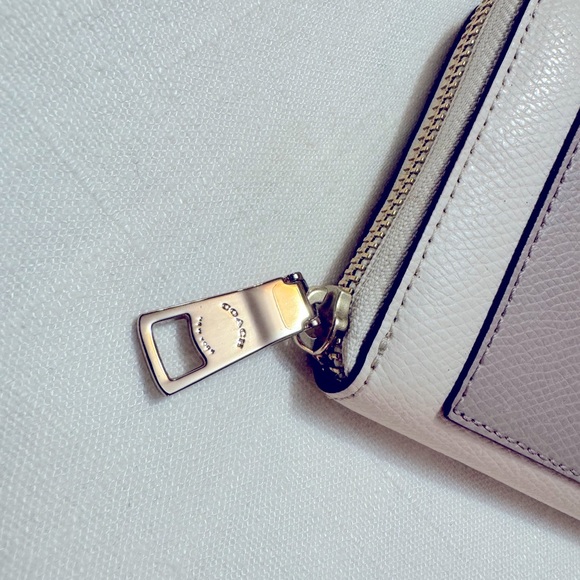 NWT COACH | Accordion Zip Bicolor Crossgrain Leather F52756 Wallett - Picture 4 of 7